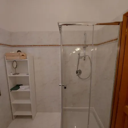 Vatican Pittore House Roma