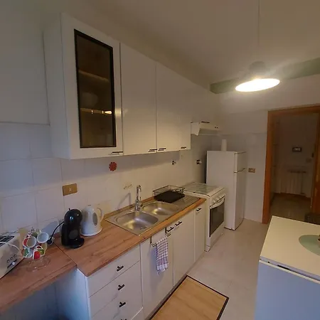 Vatican Pittore House Daire